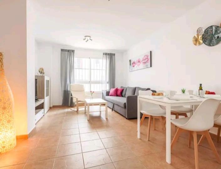 Apartamento Con Patio Y Piscina Cerca De Sevilla 拉阿尔加瓦 外观 照片